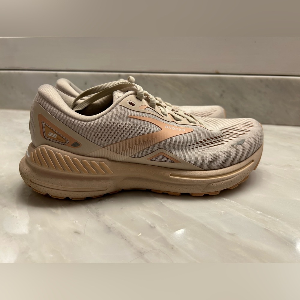 Brooks Adrenaline Sneakers